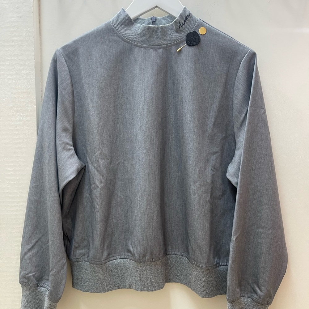 Women’s blouse